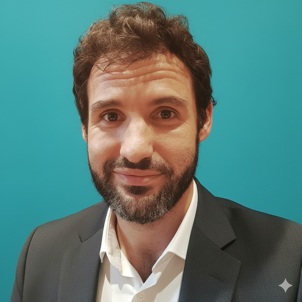 Portrait of Carlos Guirao, co-creator and CTO of EasySpecs